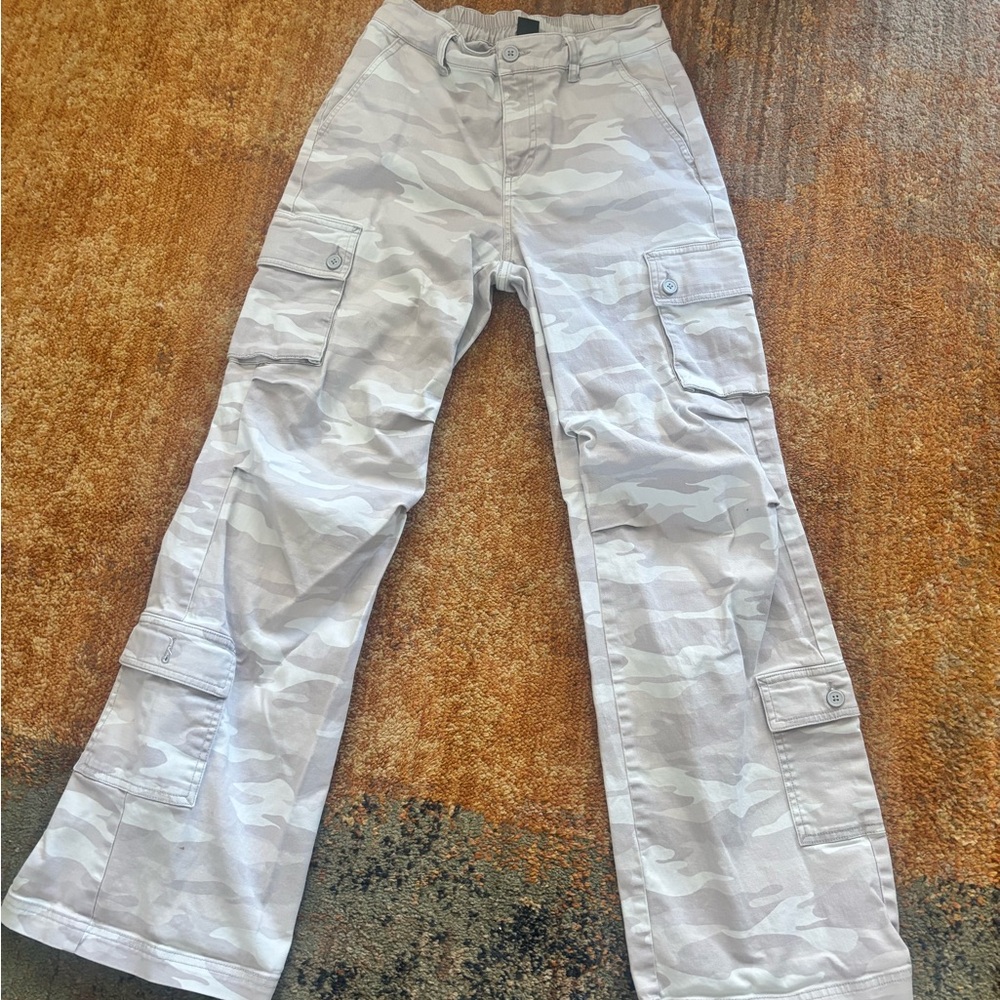 Wild Fable Grey Camo Pants